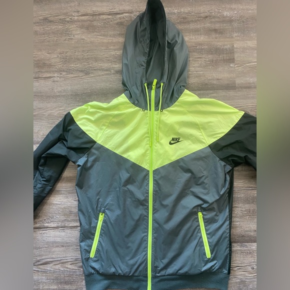 Nike Essentials Zero Windrunner Jacket Windrunner Gray volt 727324-393 Men's M - Picture 3 of 7
